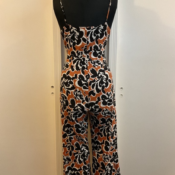 ☀️Leith Linen Stretch Blend Floral Tie Cutout Flared Jumpsuit Tan/White/Black M - Picture 7 of 9